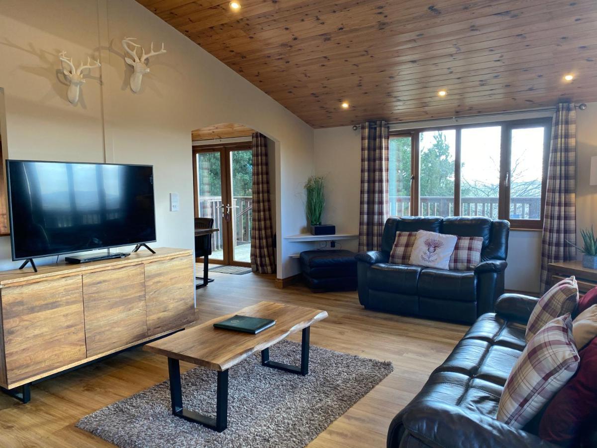 Kingfisher Lodge With Hot Tub Cupar Bagian luar foto