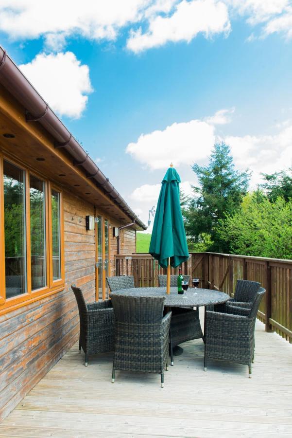 Kingfisher Lodge With Hot Tub Cupar Bagian luar foto