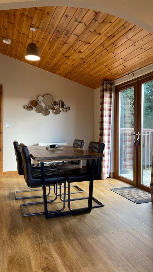 Kingfisher Lodge With Hot Tub Cupar Bagian luar foto