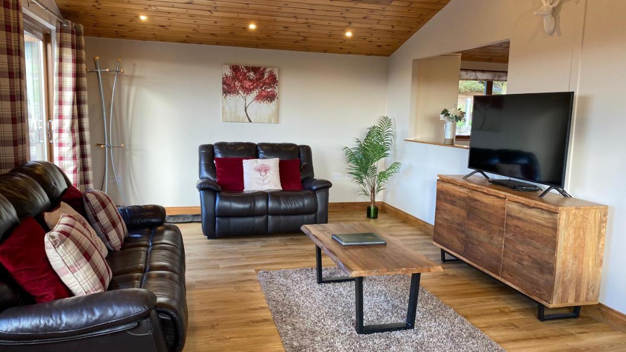 Kingfisher Lodge With Hot Tub Cupar Bagian luar foto
